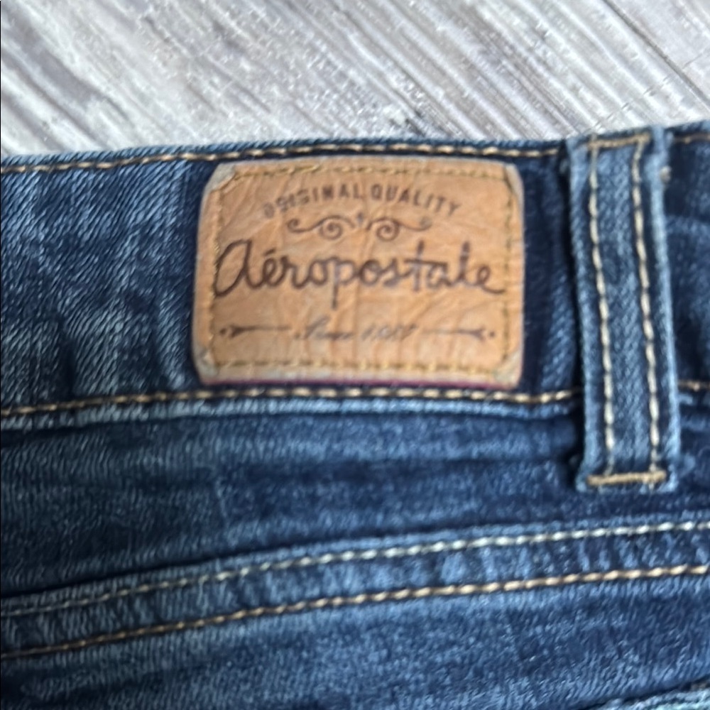 Aeropostale Women's Boyfriend Denim Shorts Size 8 - Picture 6 of 6